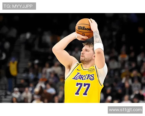湖人雄鹿队东契奇约基奇字母哥数据对比：全能球星统治力解析